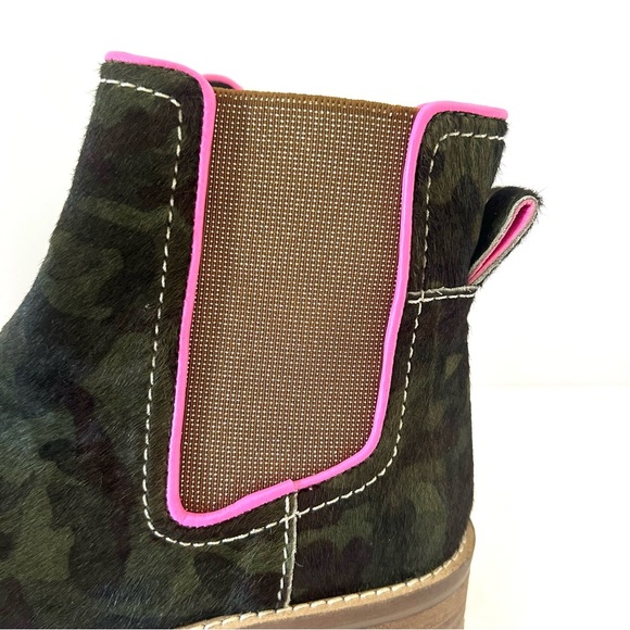 Boden Freya Chelsea Boots Camo Calf Hair Metallic Pink Green NWOT Size EU37 US 6 - Picture 6 of 16